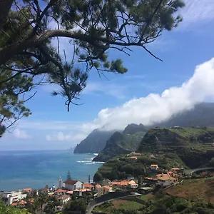 pereiras-house-mountain-and-sea.madeira-islandshotels.com/