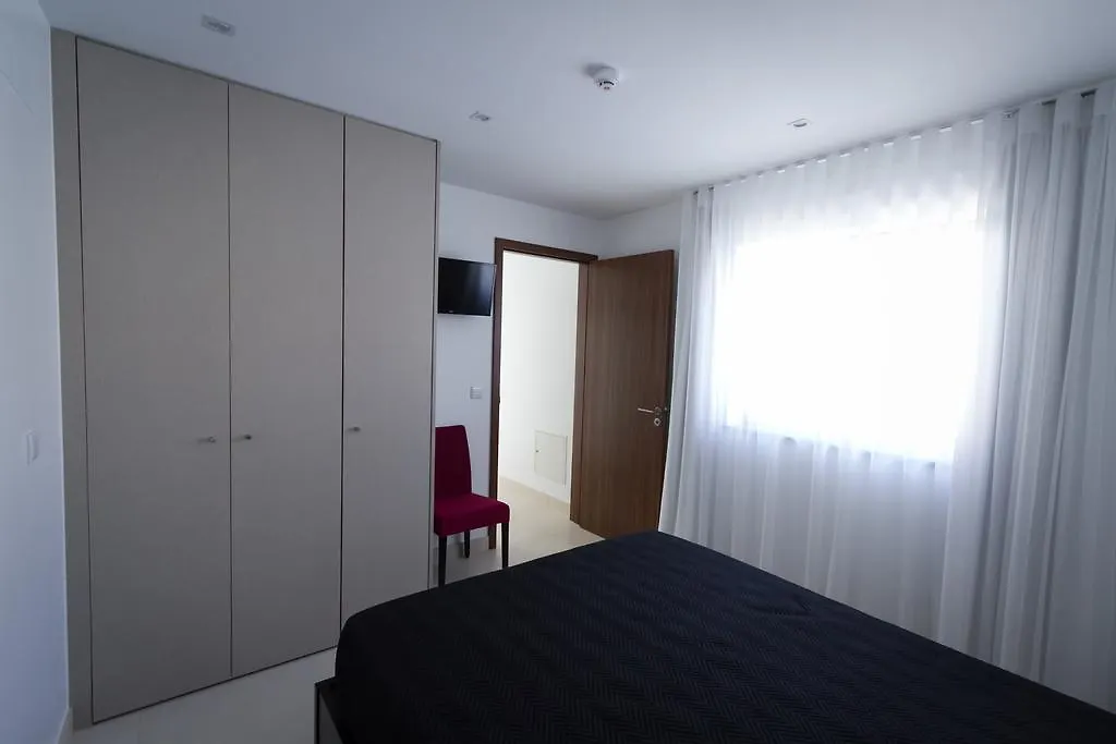 Peralux Hotel 0*, Pêra